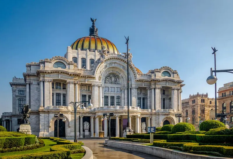 Palacio Postal and Downtown Palaces Tour Guide